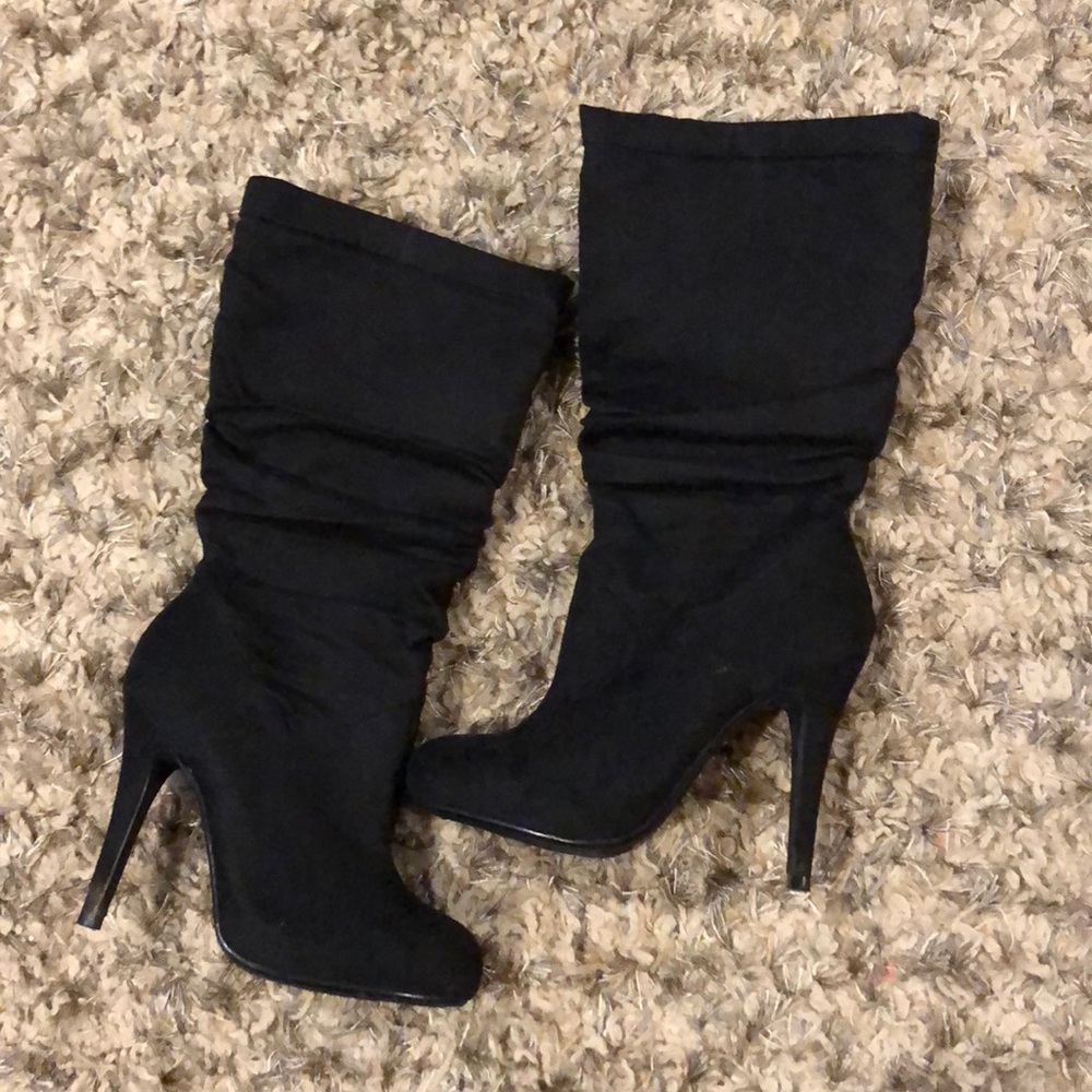 Black heel boots
